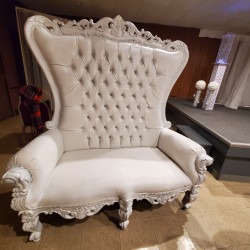 20240908 101139 1728144063 White Double Throne Chair Rental